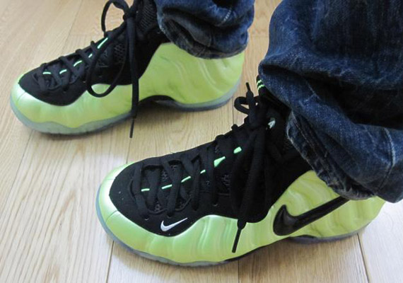 foamposite barely green on feet