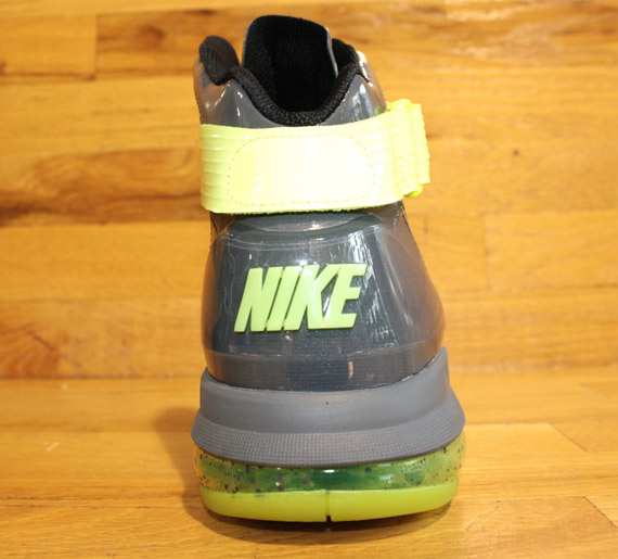 Nike Air Max Hyperdunk 2010 Dark Grey Volt 2