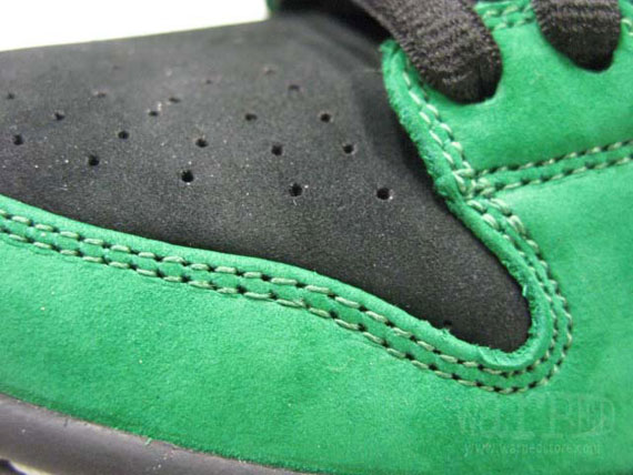 Nike Sb Dunk Low Black Green White 2011 03