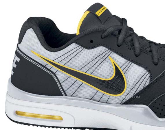 Nike Trainer 12 Low Livestrong 04