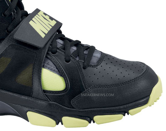 Nike Zoom Huarache Tr Mid Black Volt Dark Grey Nikestore 03