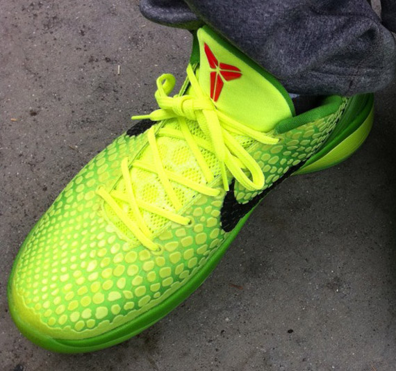 Nike Zoom Kobe VI ‘Grinch’ – Closer Look - SneakerNews.com