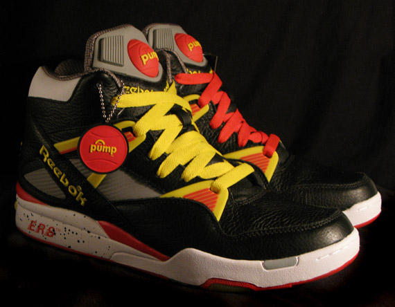 Packer Shoes X Reebok Nique Pump Omni Zone Detailed Images 1