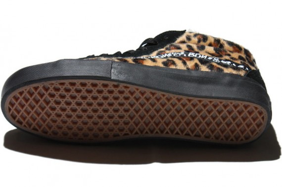 WTAPS x Vans Syndicate Sk8-Mid Leopard Sherpa - SneakerNews.com