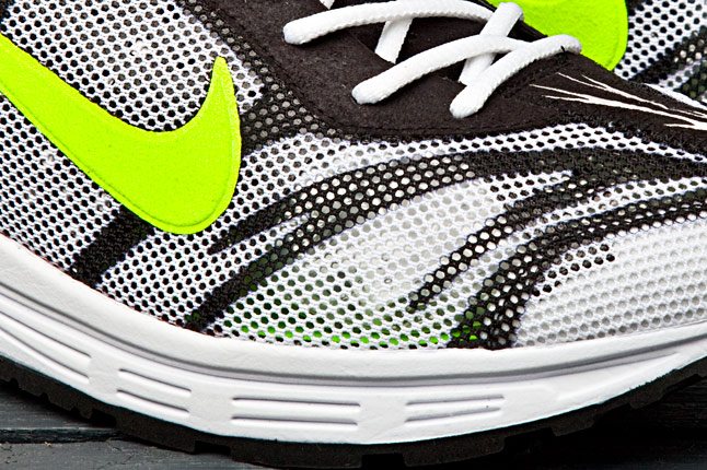 Nike Zoom Streak 3 White Volt Black 3 1