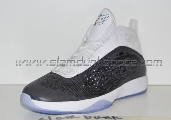 Air Jordan 2011 White Black New Images 01