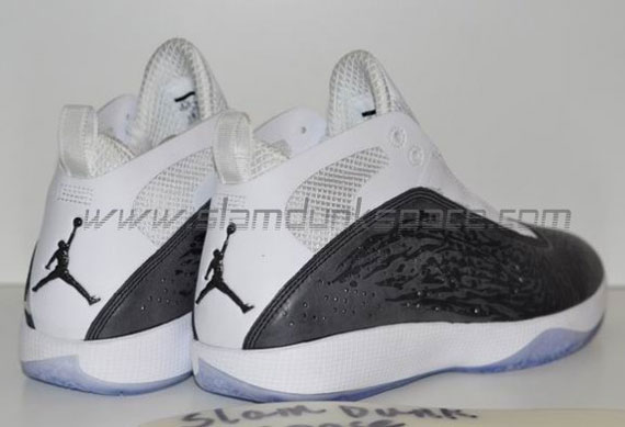 Air Jordan 2011 White Black New Images 07