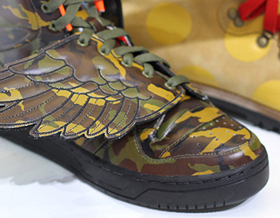 jeremy scott camo wings