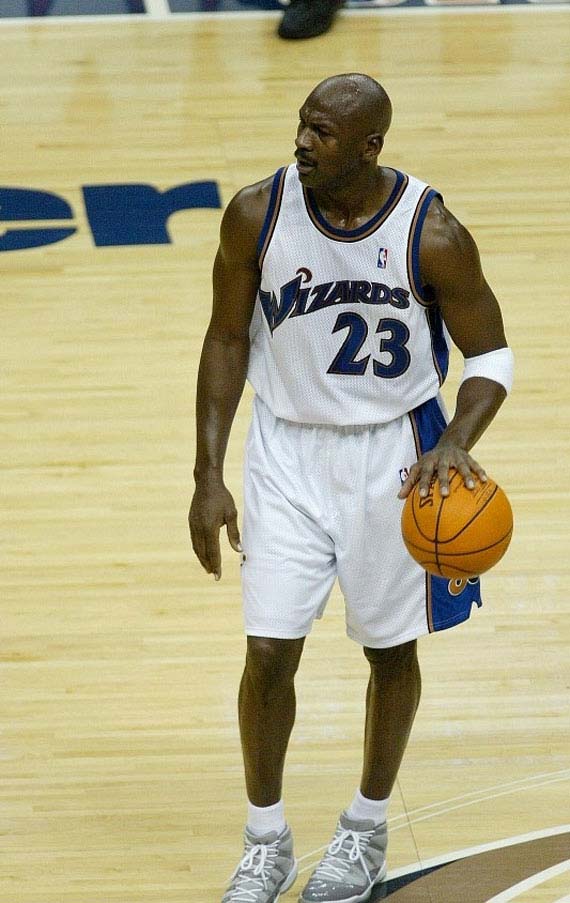 Michael jordan wearing on sale 11s