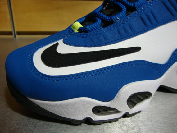Nike Air Griffey Max 1 Gs Blue Volt Available 02