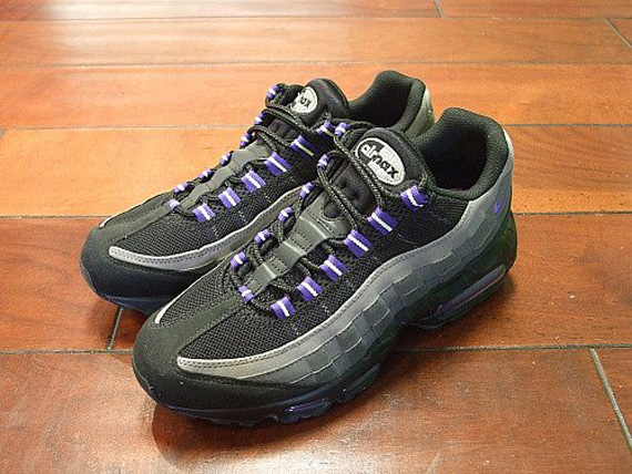 Nike Air Max 95 Black Grey Purple Jan 2011 02