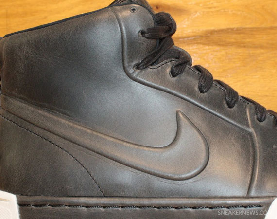 Nike Air Royal Mid Boot Leather Black 04