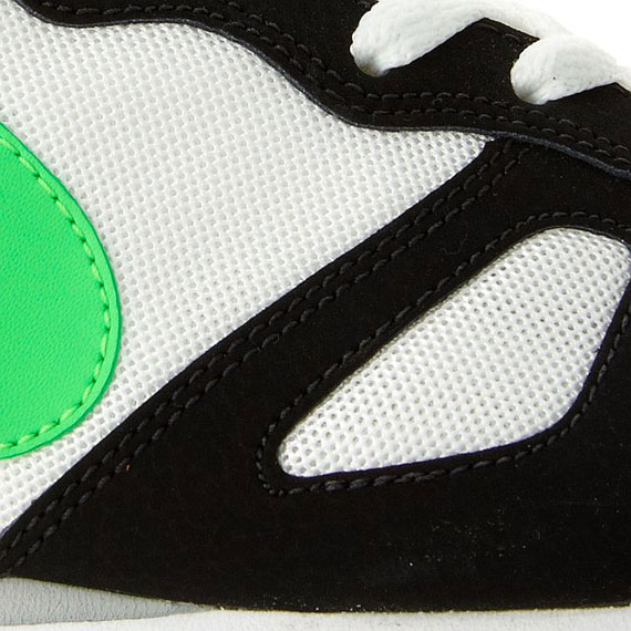 Nike Air Waffle Black White Electric Green 04