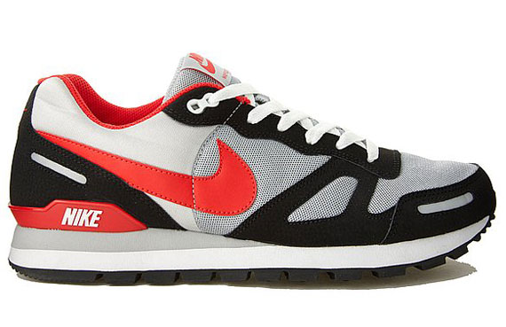 Nike Air Waffle Black White Red 05