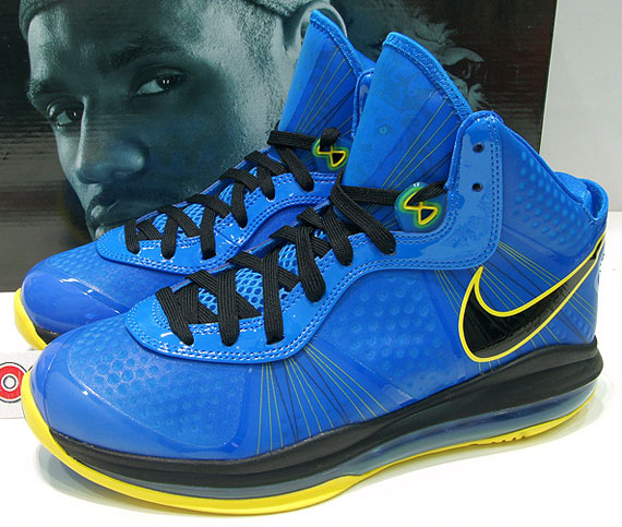 Nike Lebron 8 Entourage Available Early On Ebay 01