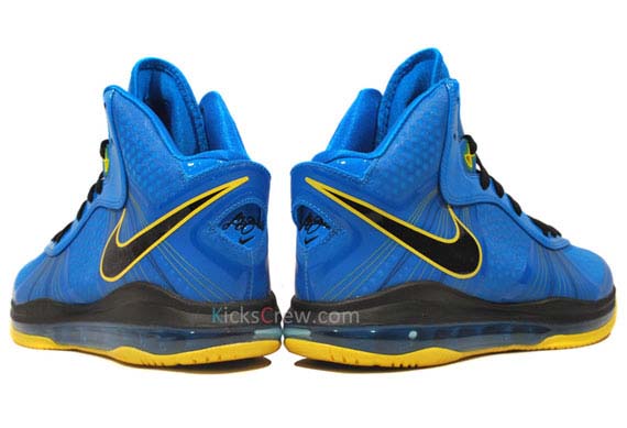 Entourage sale lebron 8