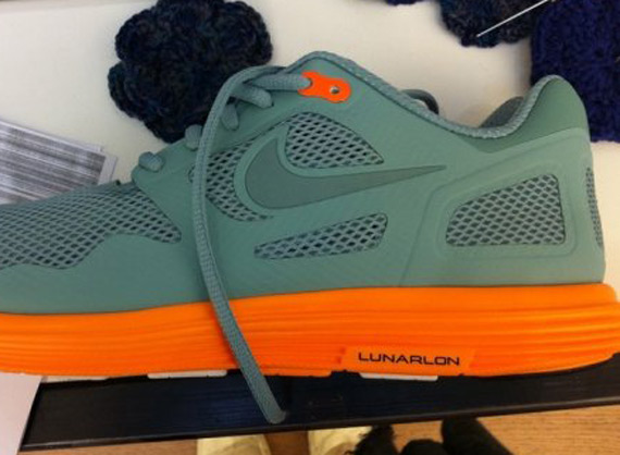 Nike Lunarflow Army Green Orange Blaze 1