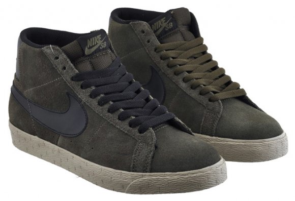 Nike Sb Blazer Bog Greenblack 1