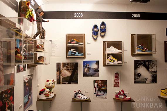 Nike Sb Dunk Exhibit Bright 04