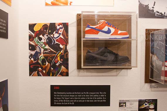 Nike Sb Dunk Exhibit Bright 18