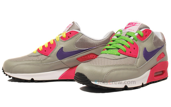 Nike Wmns Air Max 90 Acg Medium Grey Varsity Purple 05