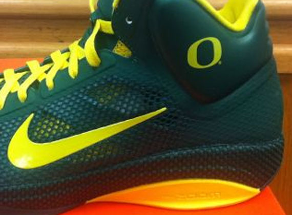 Nike Zoom Hyperfuse – Oregon Ducks PE