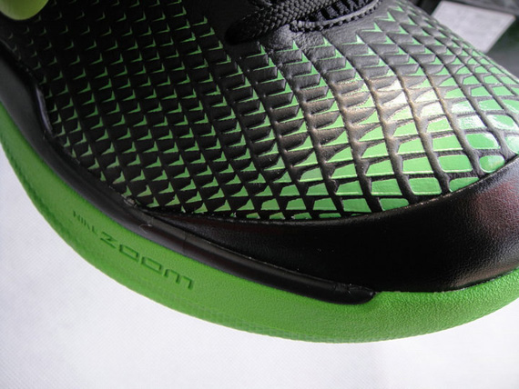 Nike Zoom Kobe Venomenon Black Volt Green Apple 06