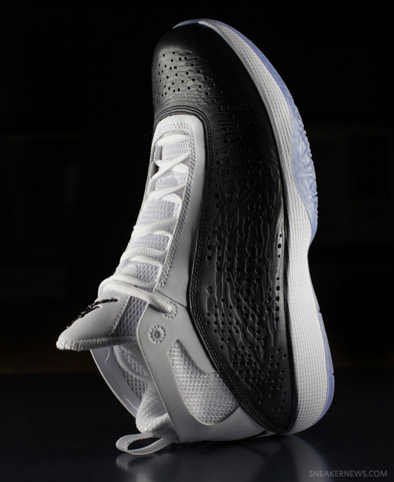 Jordan Super Fly RTTG 'Barcelona' White Black Anthracite Release Reminder 11