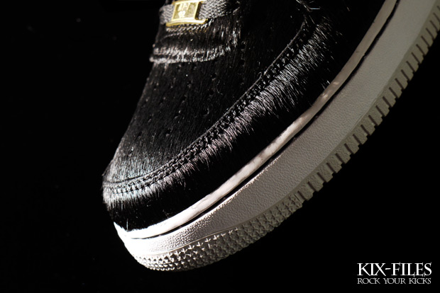 Medicom Toy Nike Air Force 1 Bearbrick Black 3