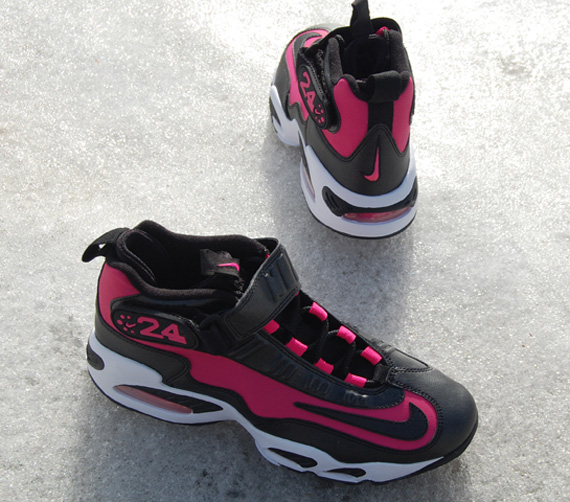 Nike Air Griffey Max 1 Gs Black Spark White Available 05