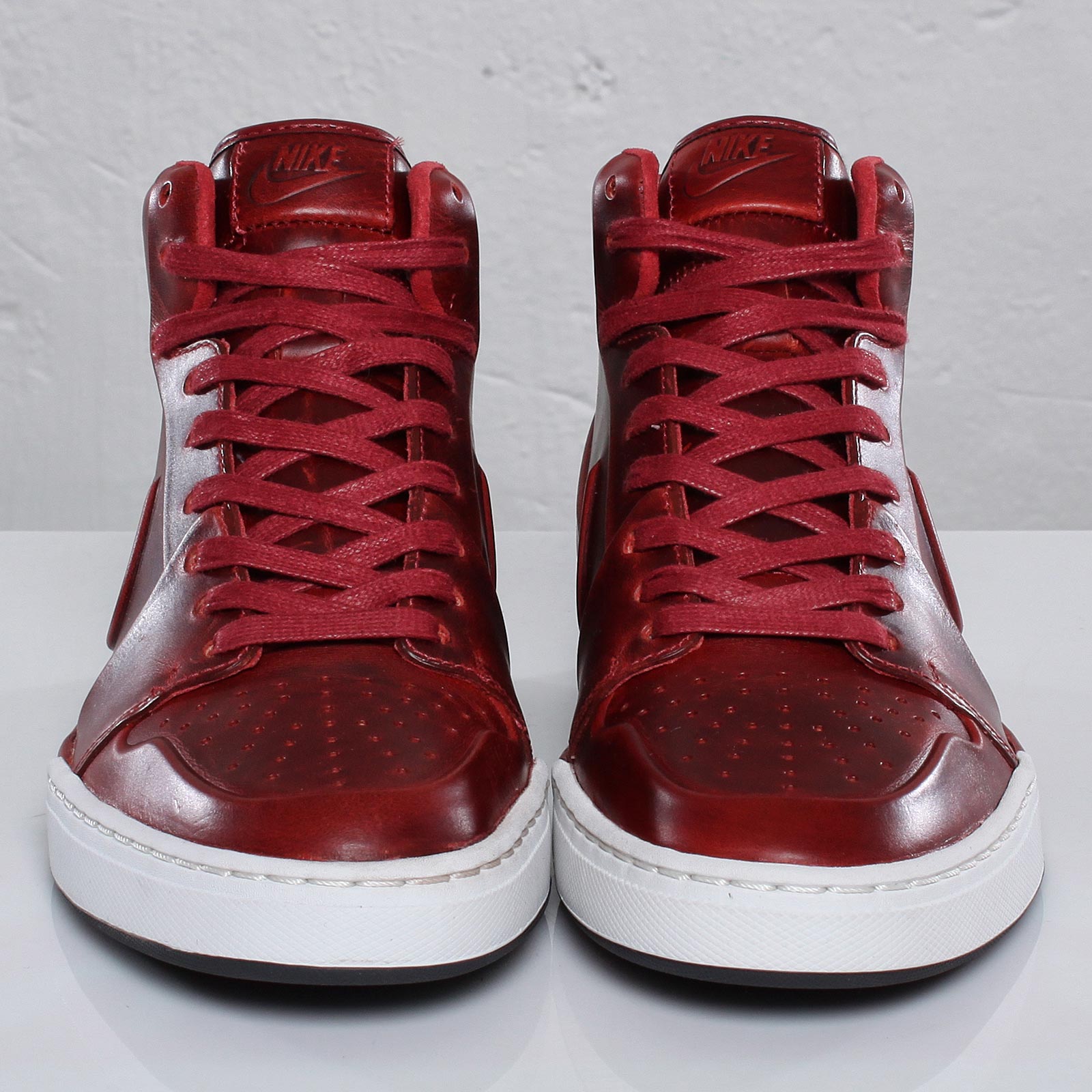 nike-air-royal-mid-vt-team-red-white-4 Nike Air Royal Mid Vt Team Red White 4