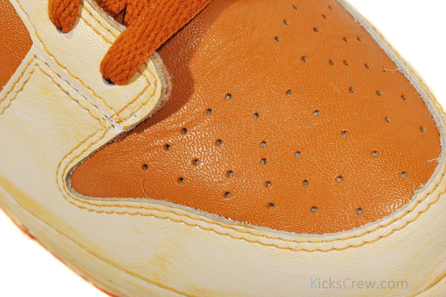 nike-dunk-low-vintage-pack-dark-curry-white-5 Nike Dunk Low Vintage Pack Dark Curry White 5