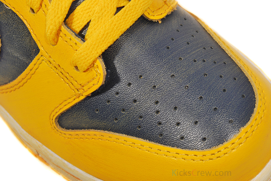 nike-dunk-low-vintage-pack-varsity-maize-midnight-navy-5 Nike Dunk Low Vintage Pack Varsity Maize Midnight Navy 5