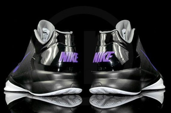 Nike Hyperdunk 2010 Low Black Varsity Purple Cool Grey 03