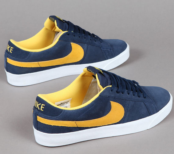 nike blazer low navy blue