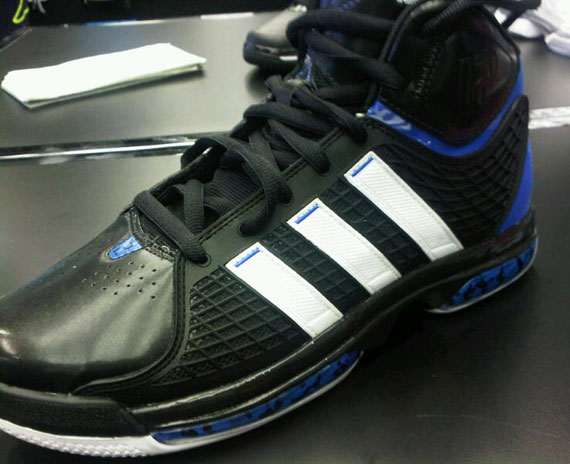 adidas adizero basketball shoes 2011