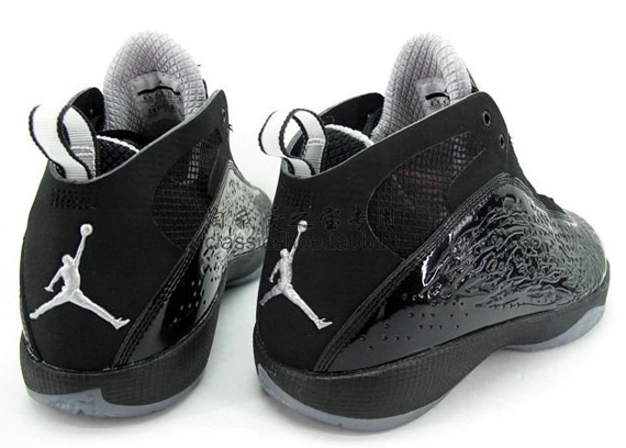 Air Jordan 2011 Black Patent Leather New Images 06