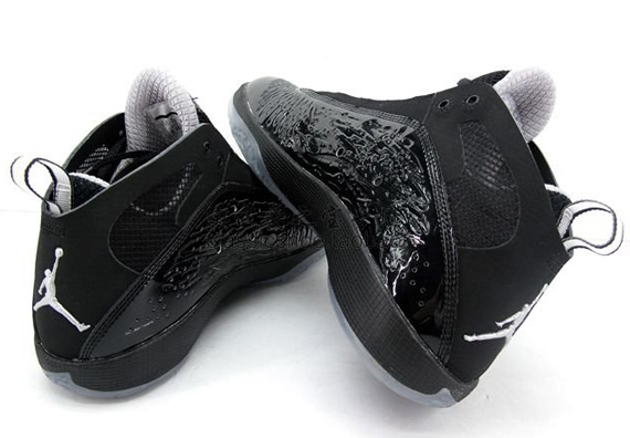 Air Jordan 2011 Black Patent Leather New Images 08