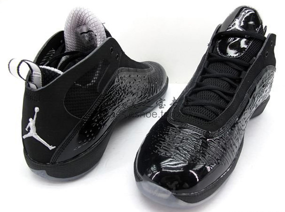 Air Jordan 2011 Black Patent Leather New Images 10