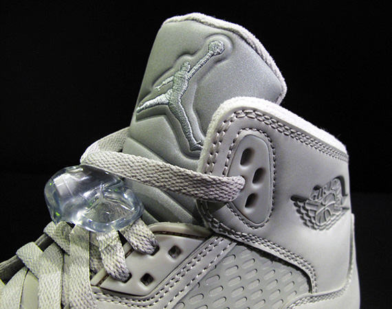 Jordan Prime 5 - Tech Grey | Available