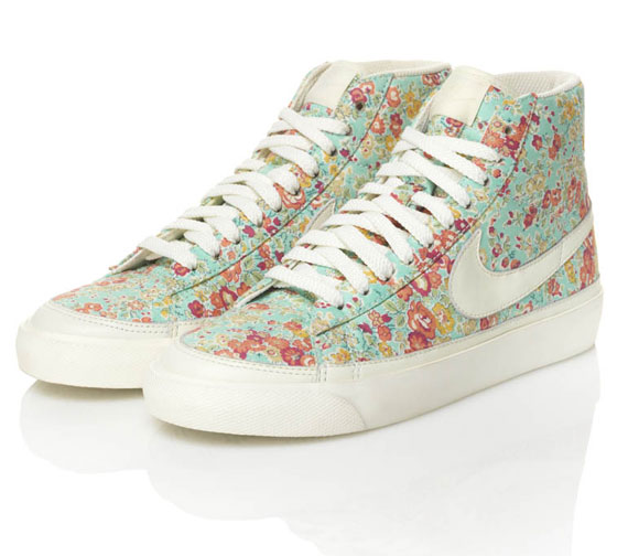 blazer nike liberty