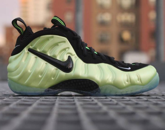 nike lime green foams