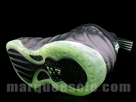 Nike Air Foamposite One Electric Green Marquee 04