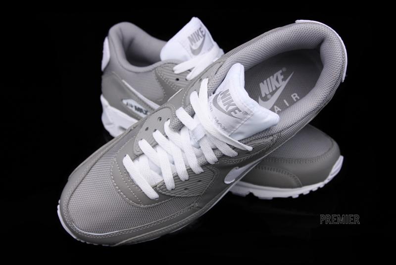 nike-air-max-90-medium-grey-white-6 Nike Air Max 90 Medium Grey White 6