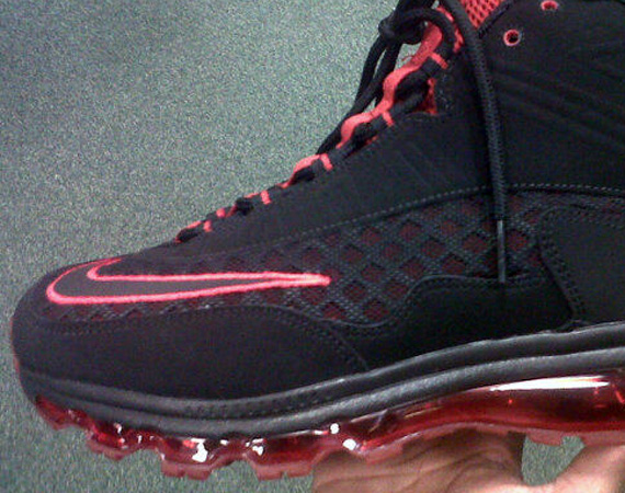 Nike Air Max Jr Black Varsity Red New Images 01