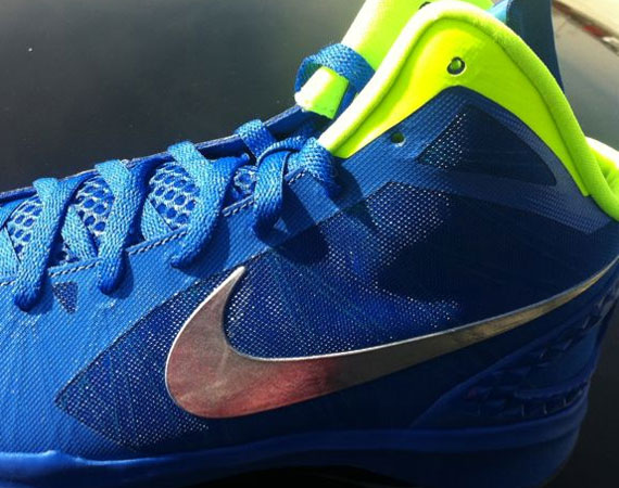 Nike Hyperdunk 2011 - Treasure Blue - Ice - Volt