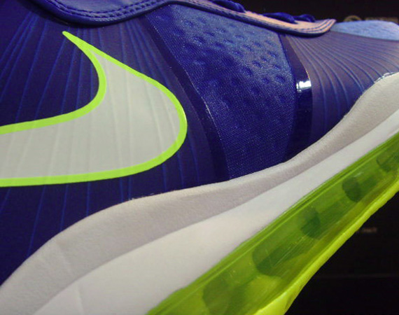 Nike Lebron 8 V2 Low Blue Volt New Images 03