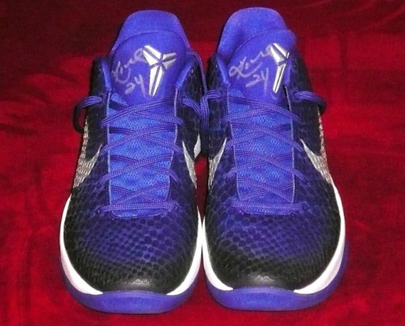 nike zoom kobe vi varsity purple signed game worn kobe pe 1