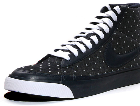 Nike Blazer Mid - Obsidian - White - Square Dots