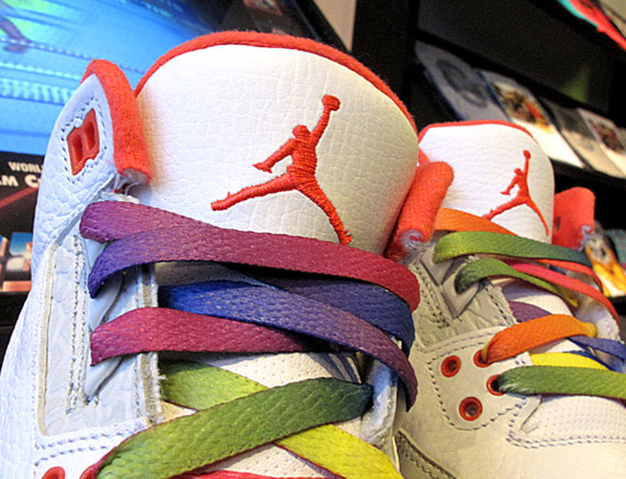 Air Jordan III Retro GS 'Rainbow' | Available